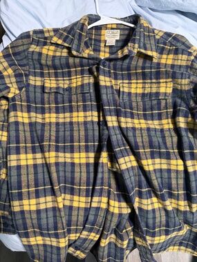 Ll Bean long sleeve button down shirt itemID#277981